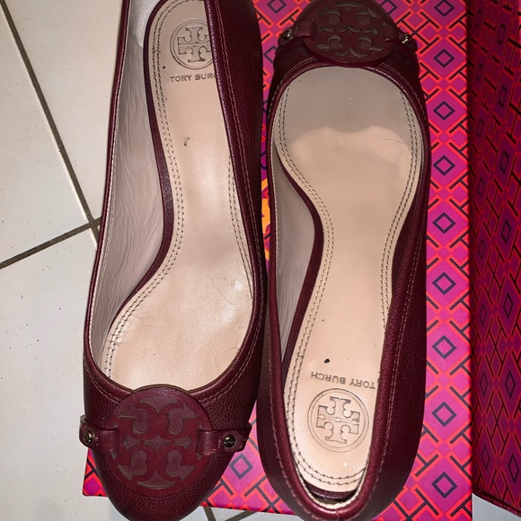 Tory Burch mid heels. - Picture 3 of 3